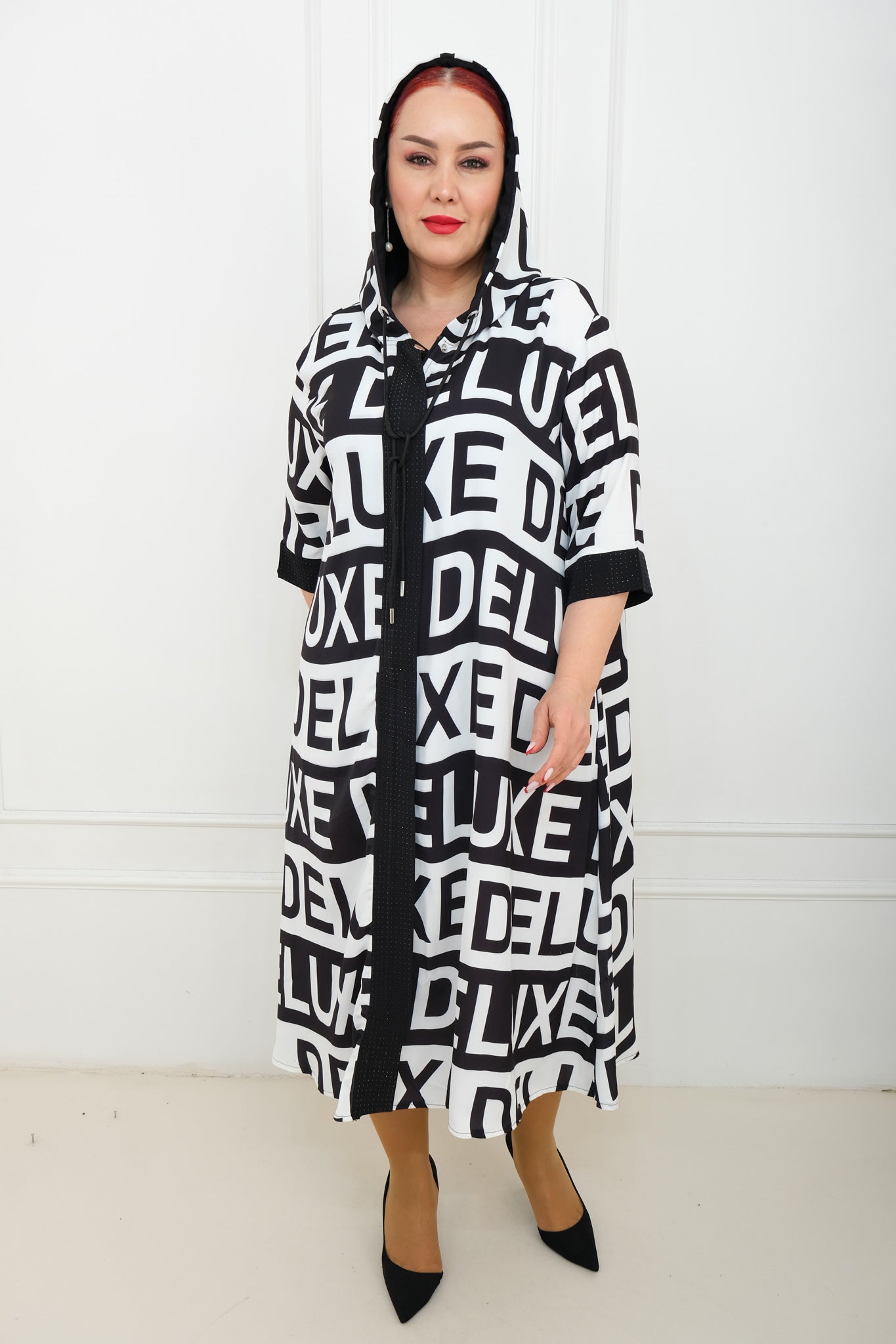 Dámské maxi šaty s potiskem DE LUXE – elegantní volný střih