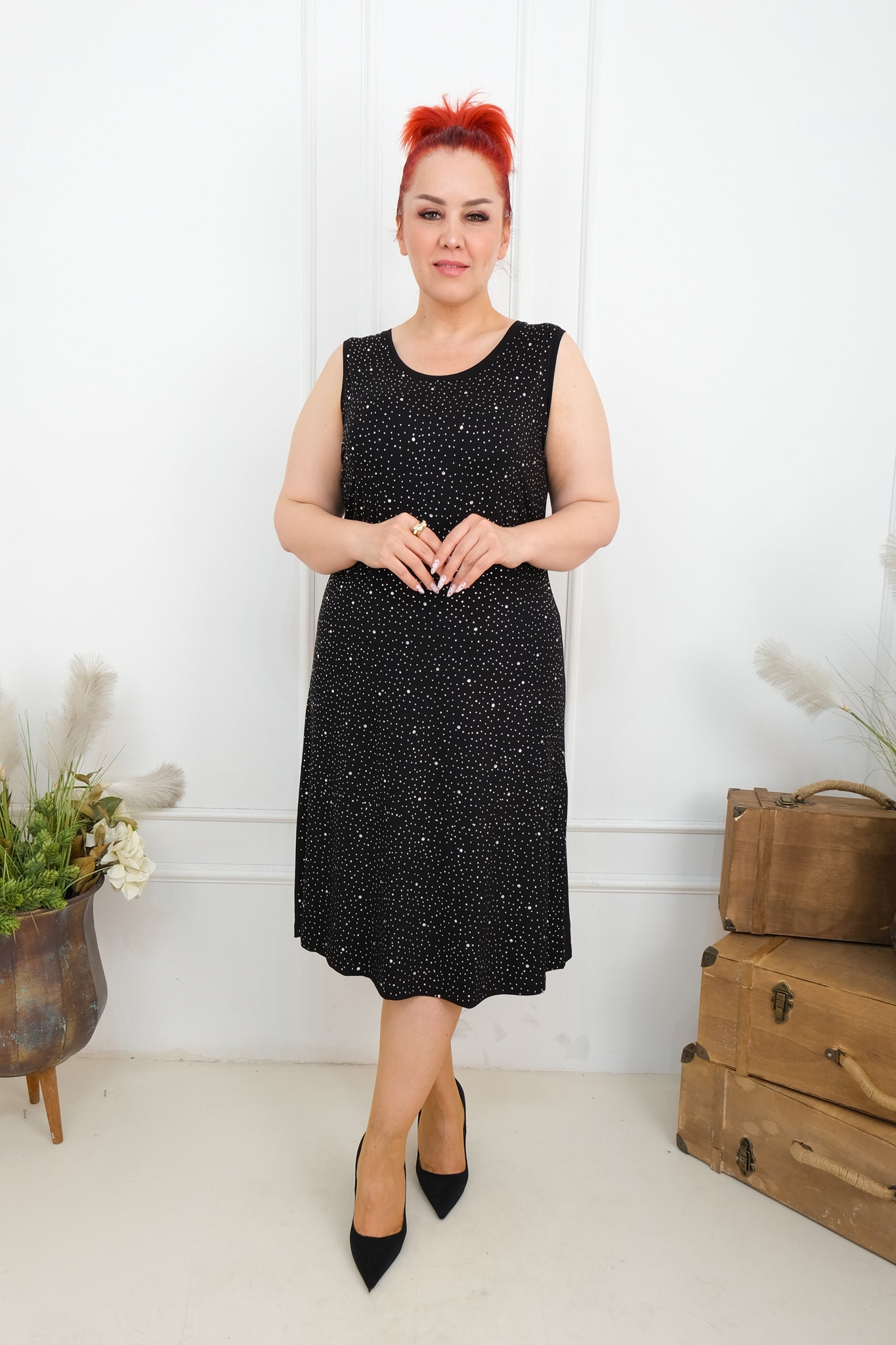 Dámské černé šaty s třpytivými kamínky