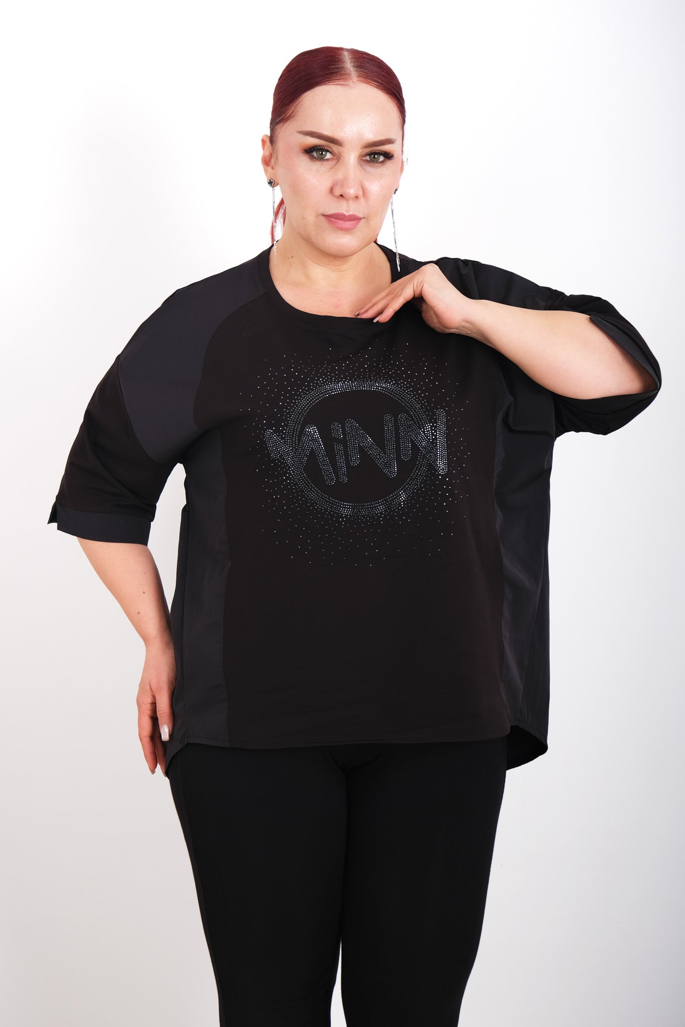 Dámské černé tričko zdobené kamínky MINN - 3/4 rukáv, volný střih