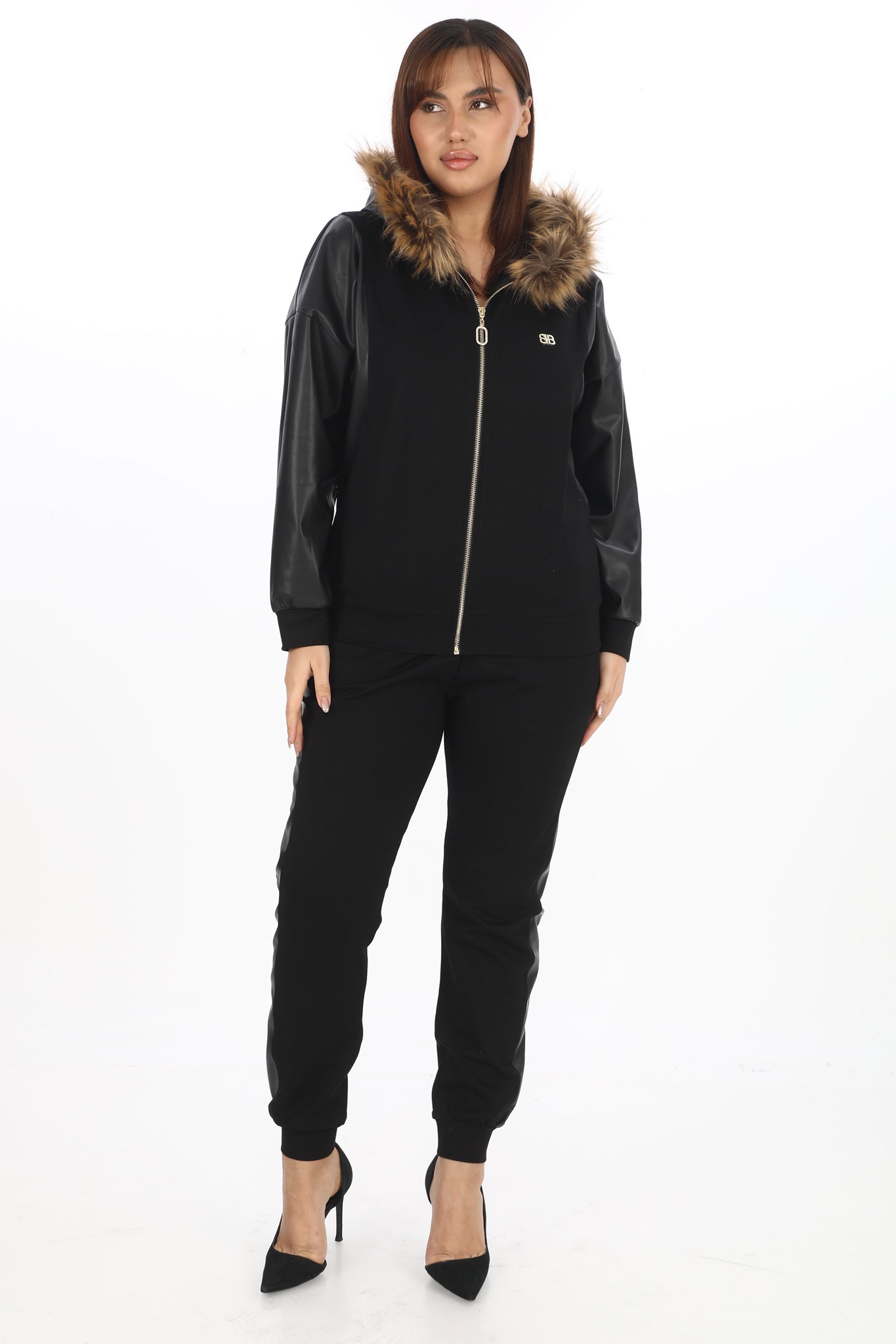 Dámský set s kapucí lemovanou kožešinou a koženkovými detaily - mikina a kalhoty