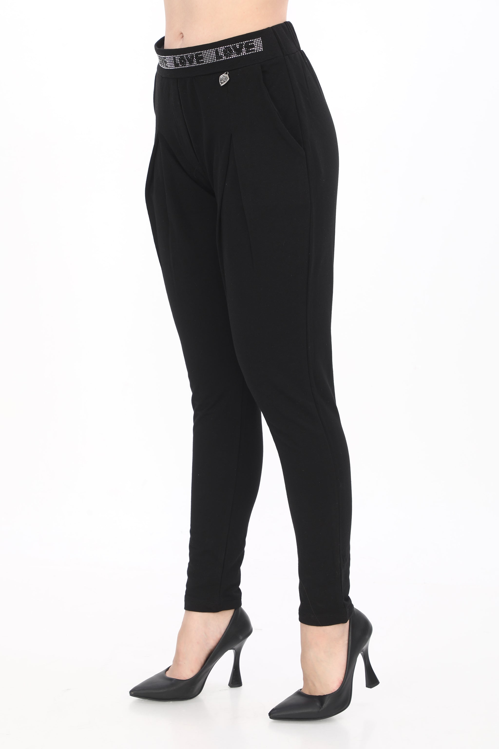 Dámské černé slim kalhoty s kamínky v pase