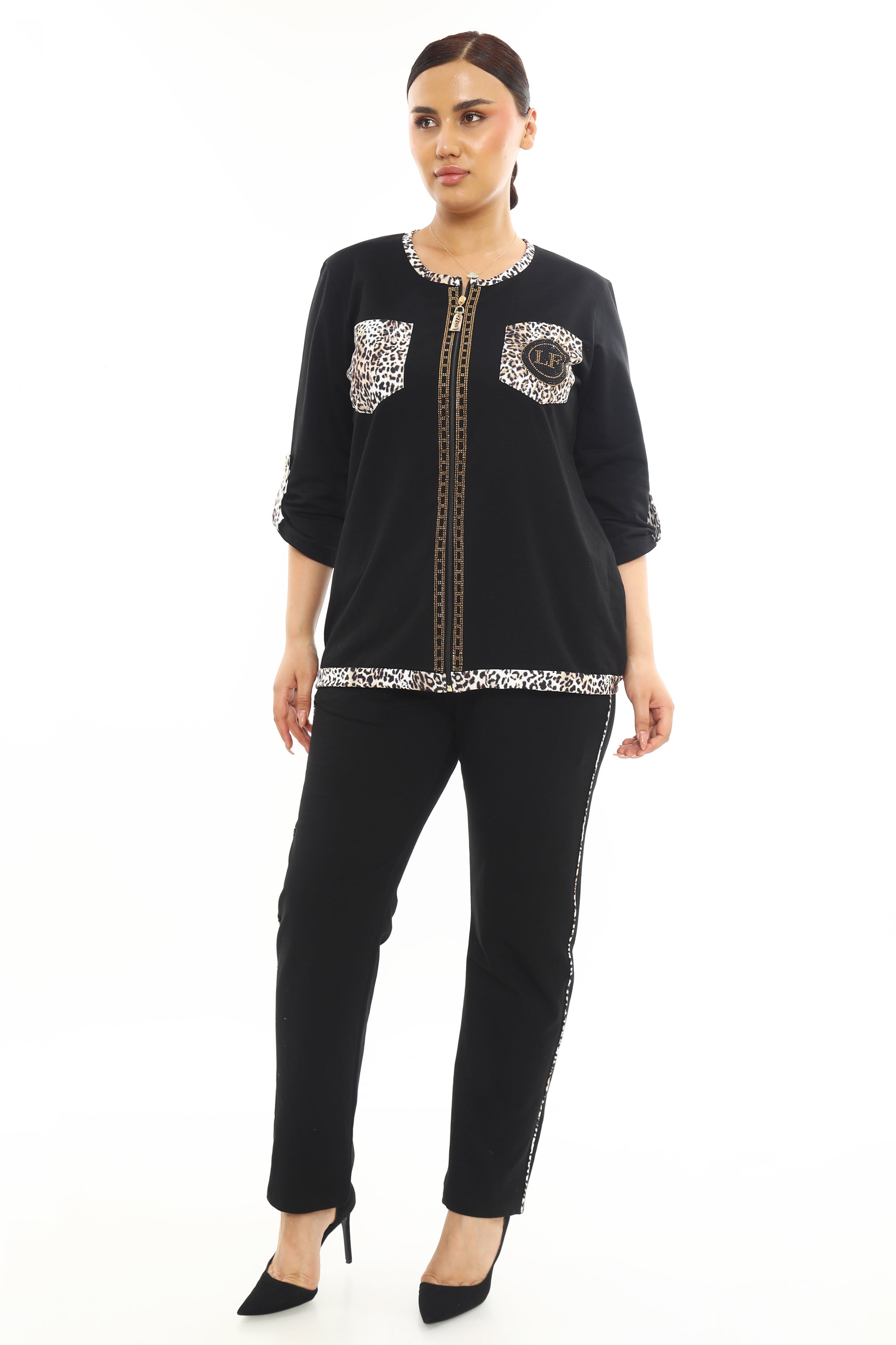 Tepláková souprava s lopardími doplnky