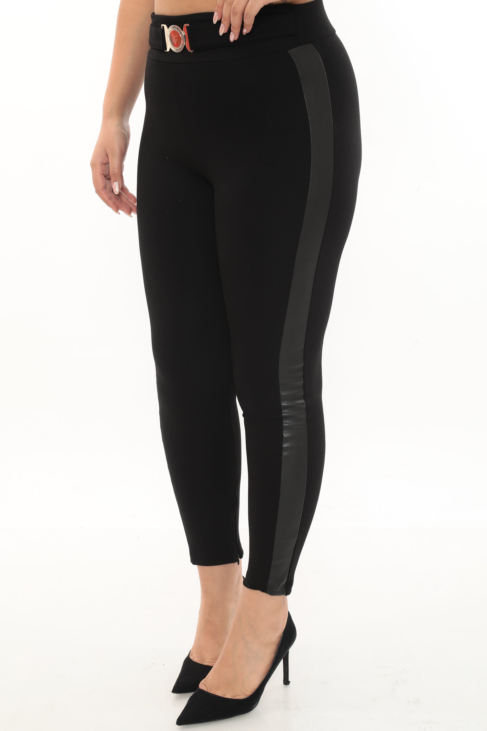 Černé elegantní kalhoty s pruhem a zipem
