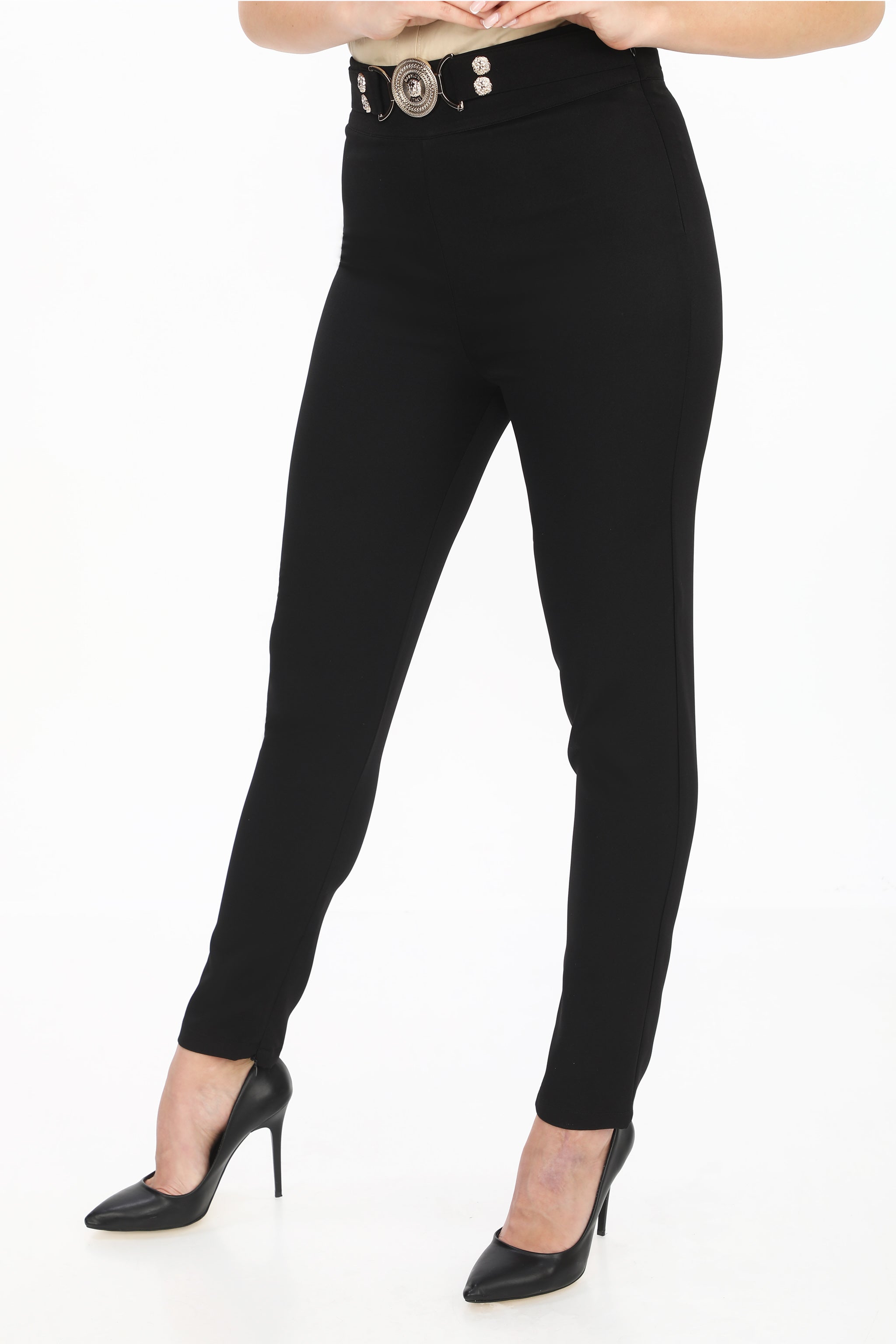 Elegantní kalhoty s ozdobným páskem - bílé/černé