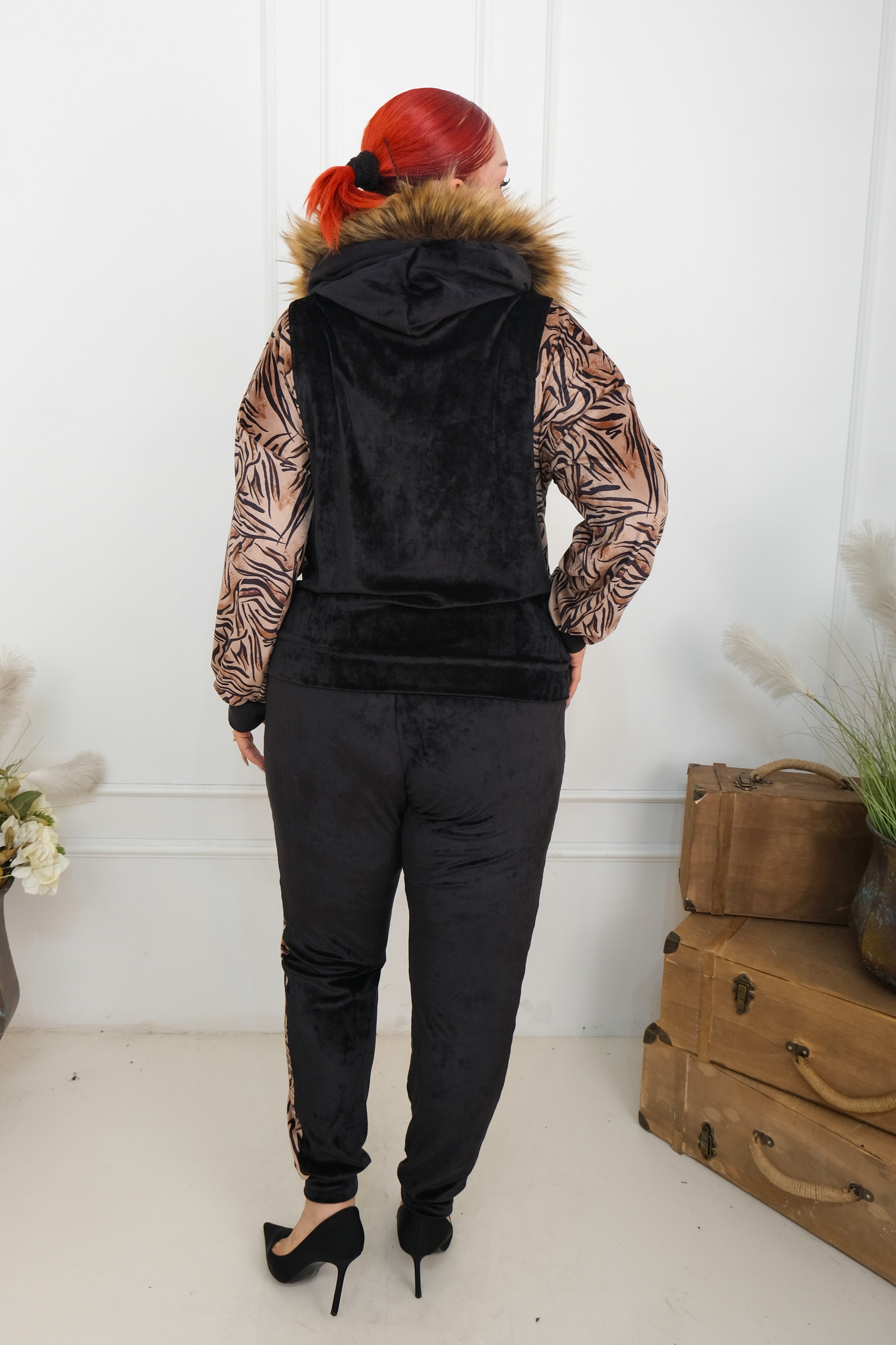 Tepláková souprava v safari stylu