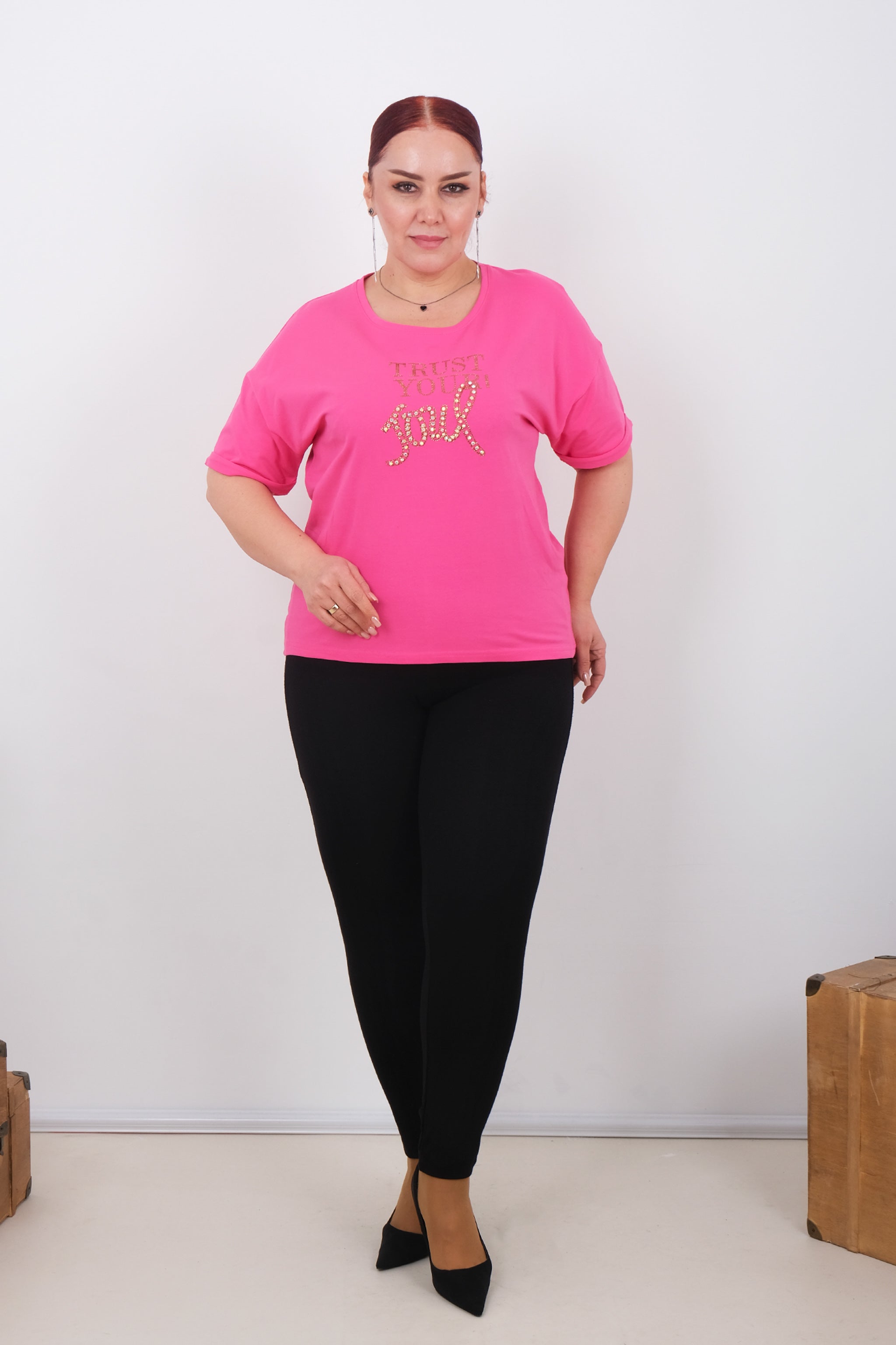 Stylové dámské tričko se zlatými kamínky "Soul" - volný střih, krátký rukáv