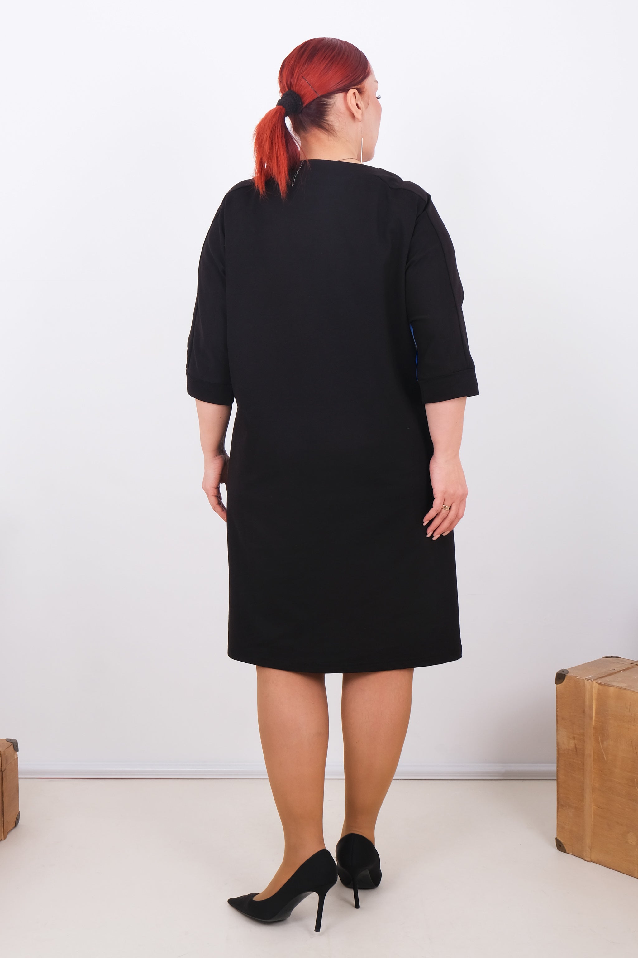 Lehké tunikové šaty s květinami