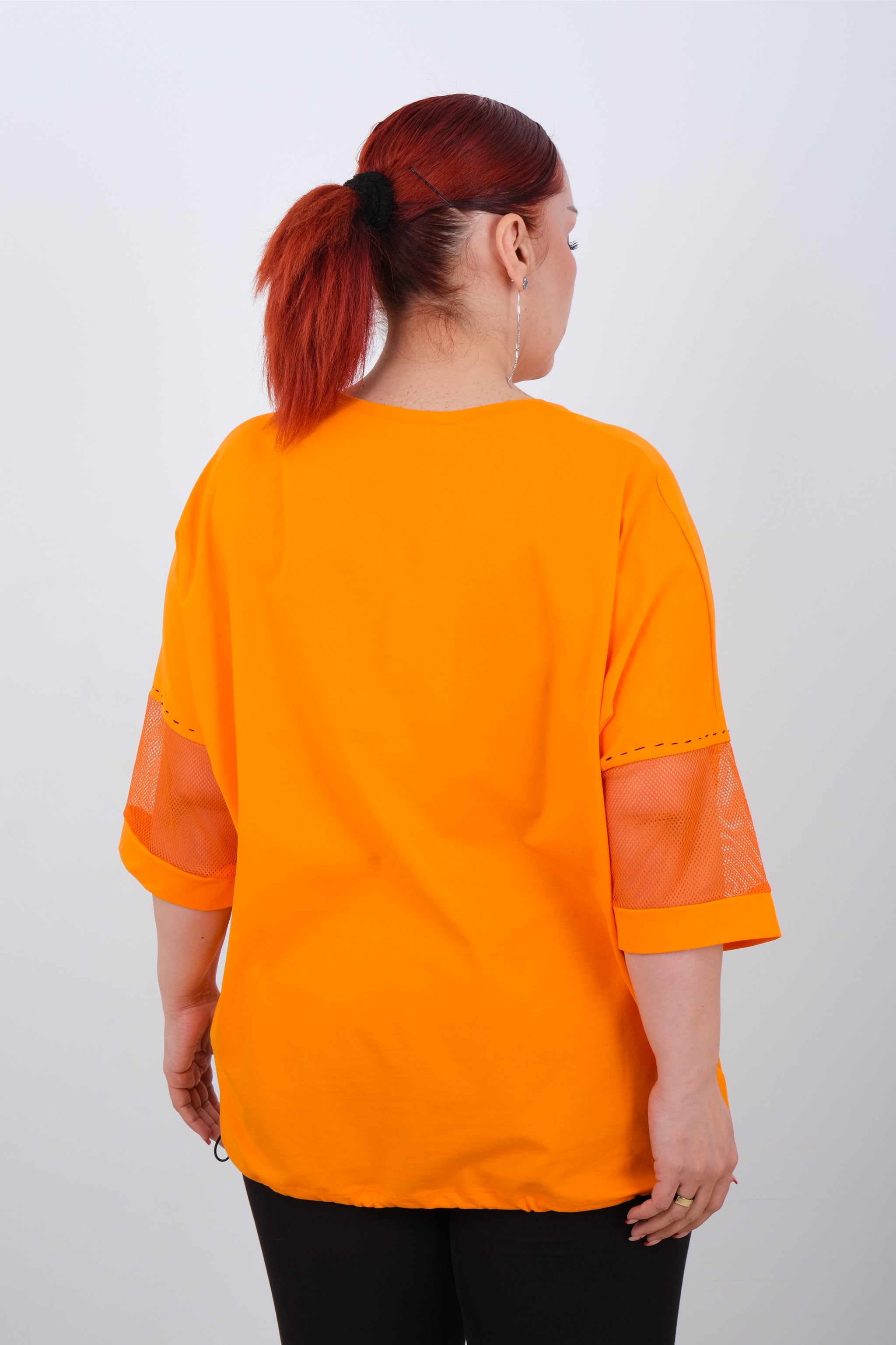 Trendy dámské oversize tričko se síťovanými detaily