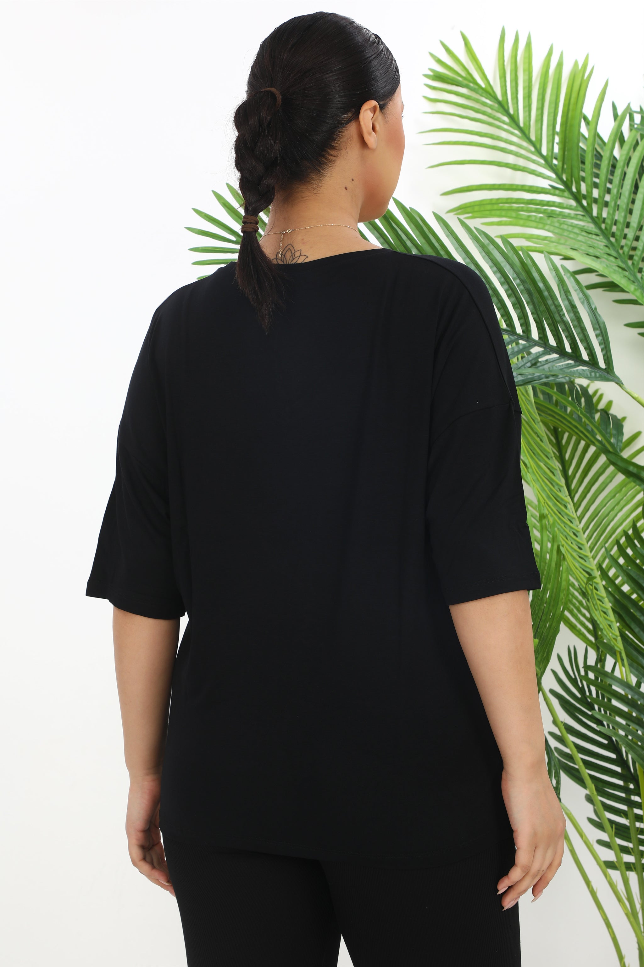 Basic top v duchu moderní geometrie