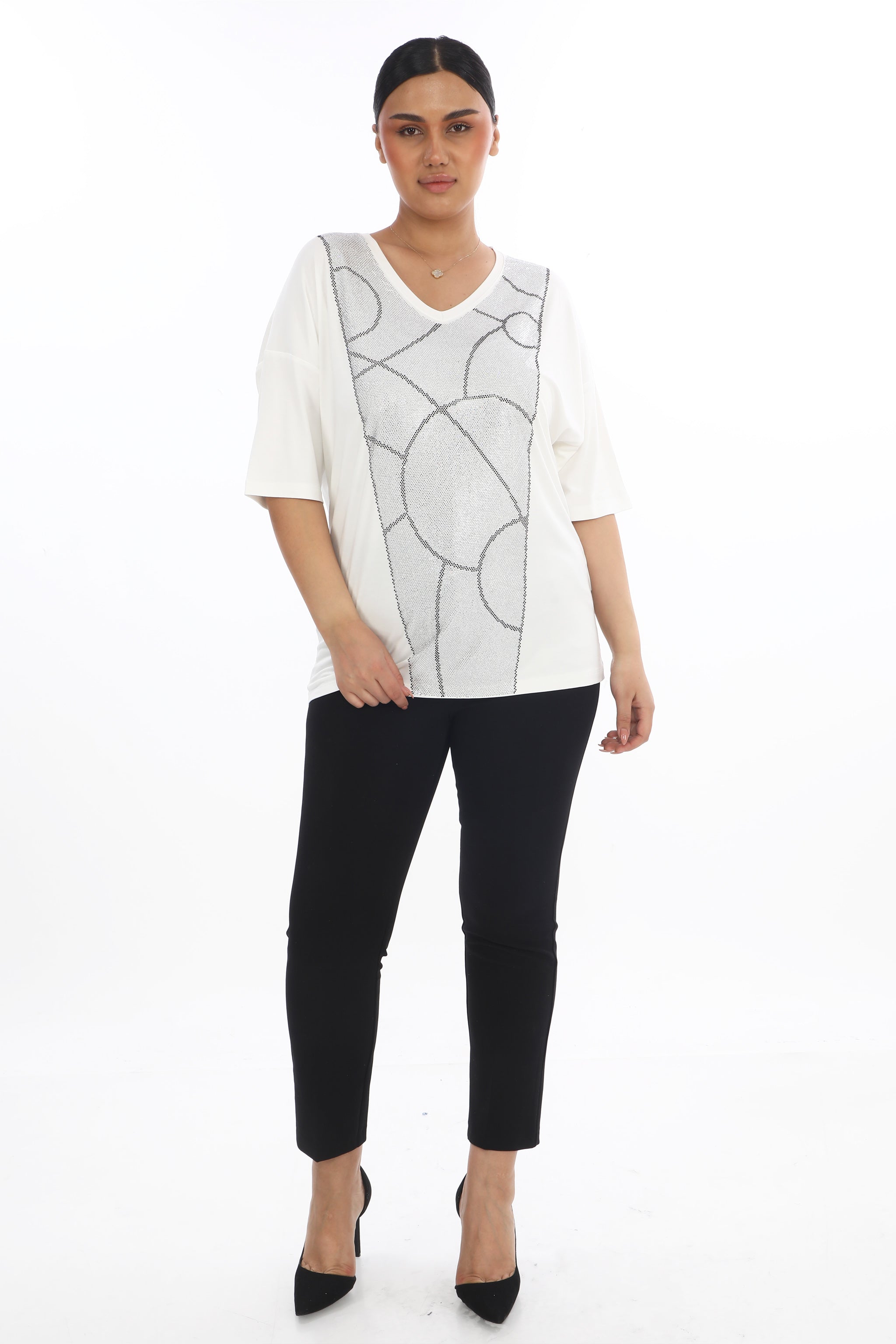 Basic top s geometrickým motivem