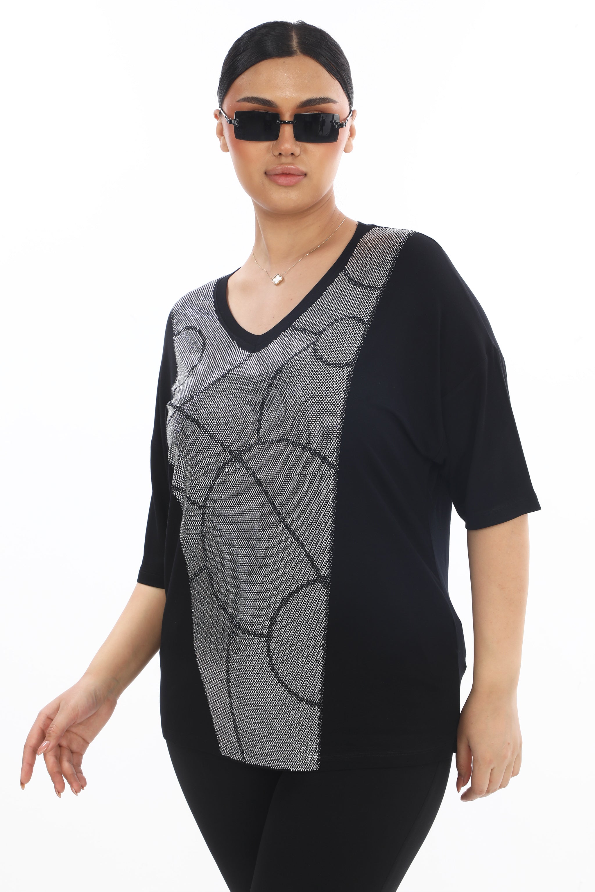 Basic top s geometrickým motivem