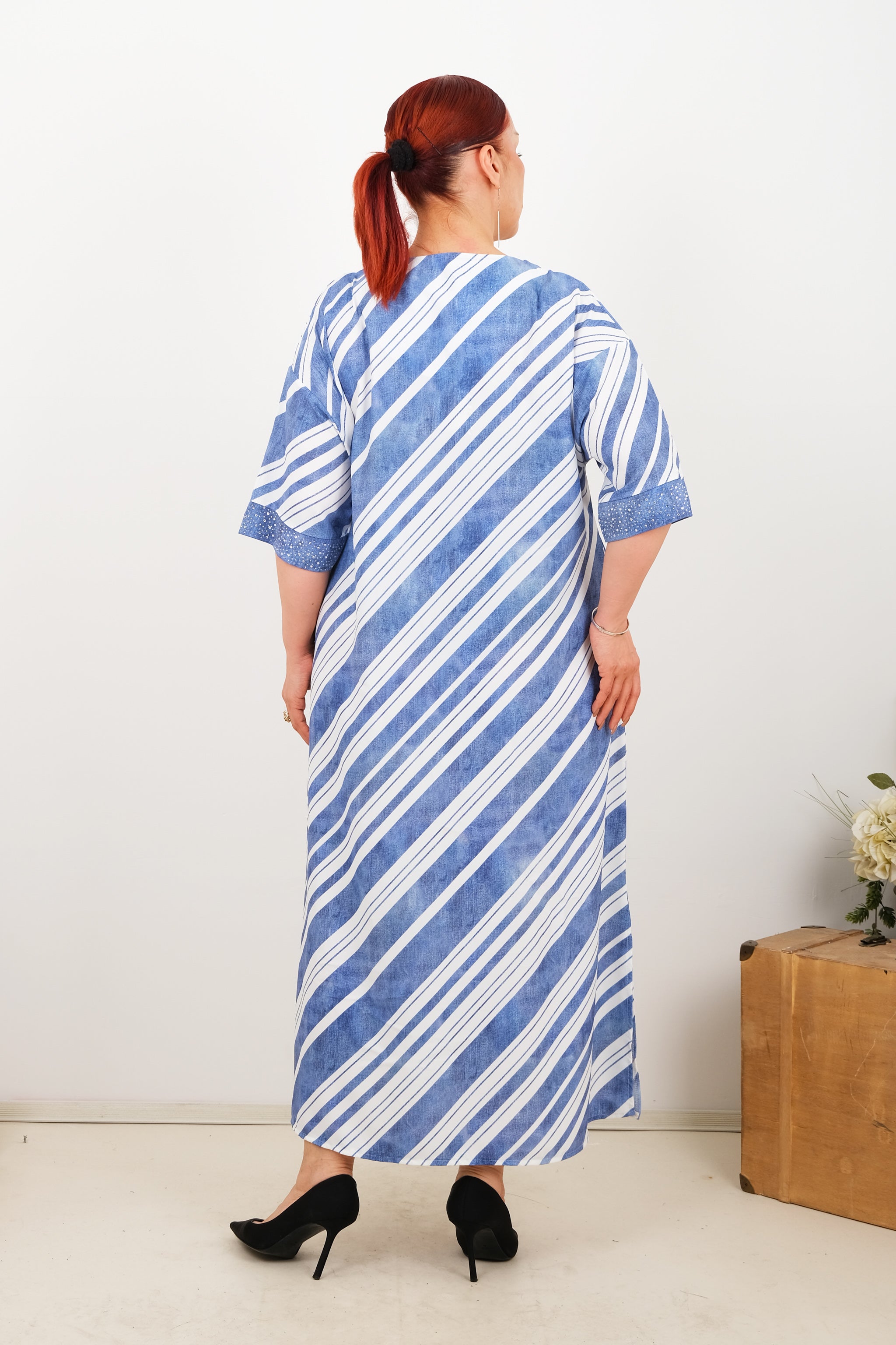 Dámské maxi šaty s pruhy a květy