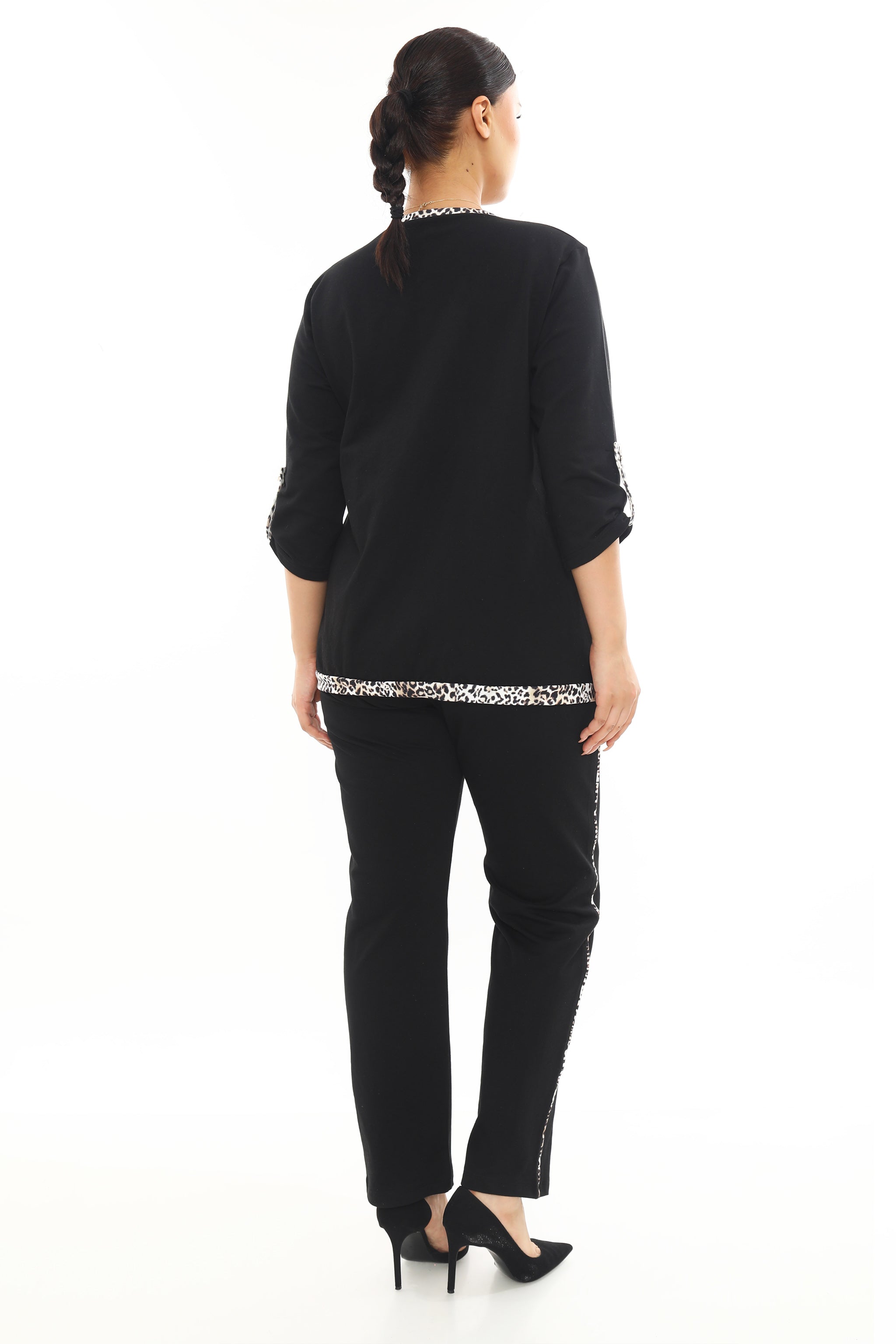 Tepláková souprava s lopardími doplnky