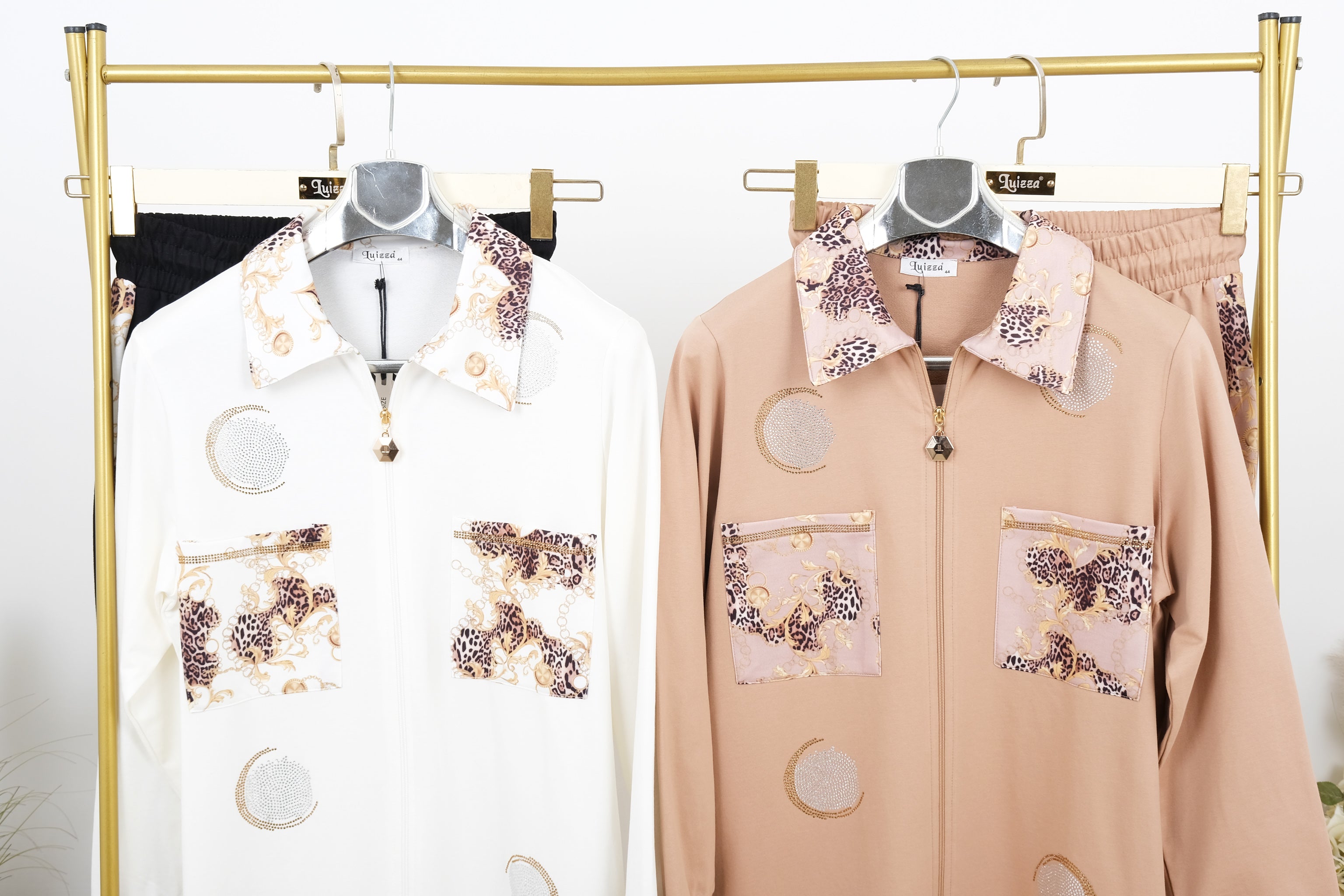 Dámský komplet s exotickým vzorem – tunika a kalhoty