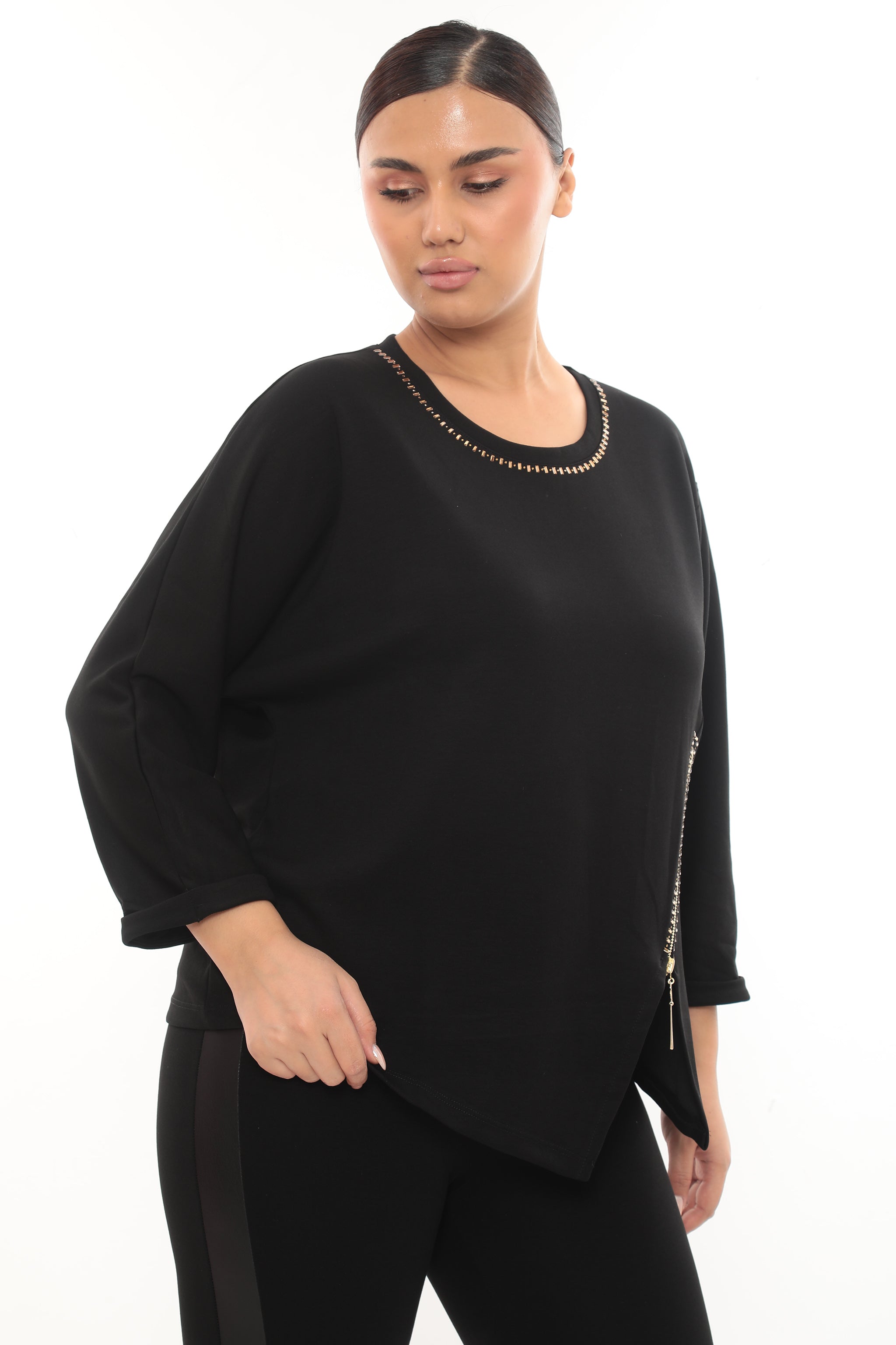 Stylová dámská tunika se zlatými aplikacemi – černá i bílá