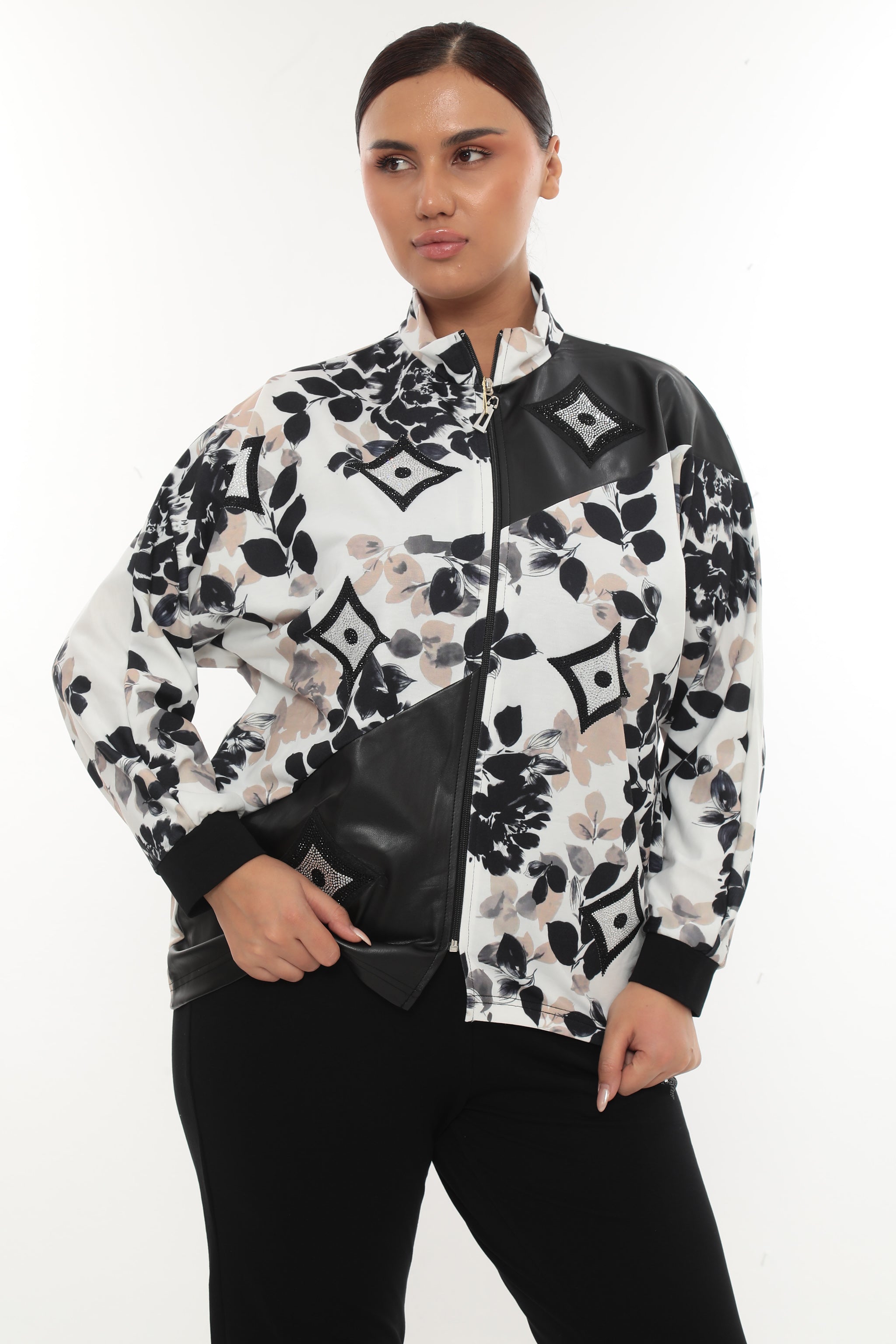 Dámská tepláková souprava s kamínky a koženkou