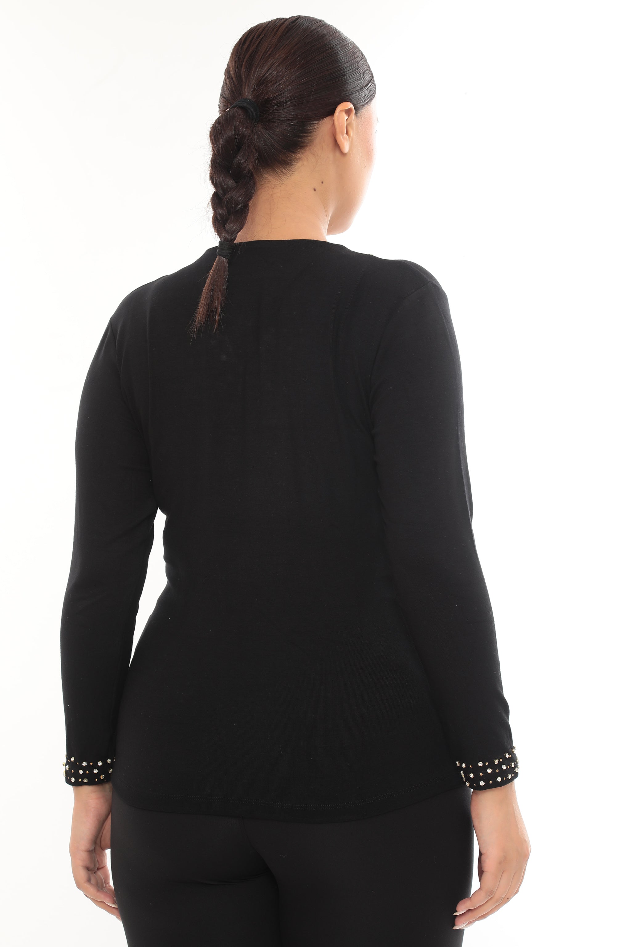 Dámská romantická halenka s výstřihem do V a zdobenými manžetami