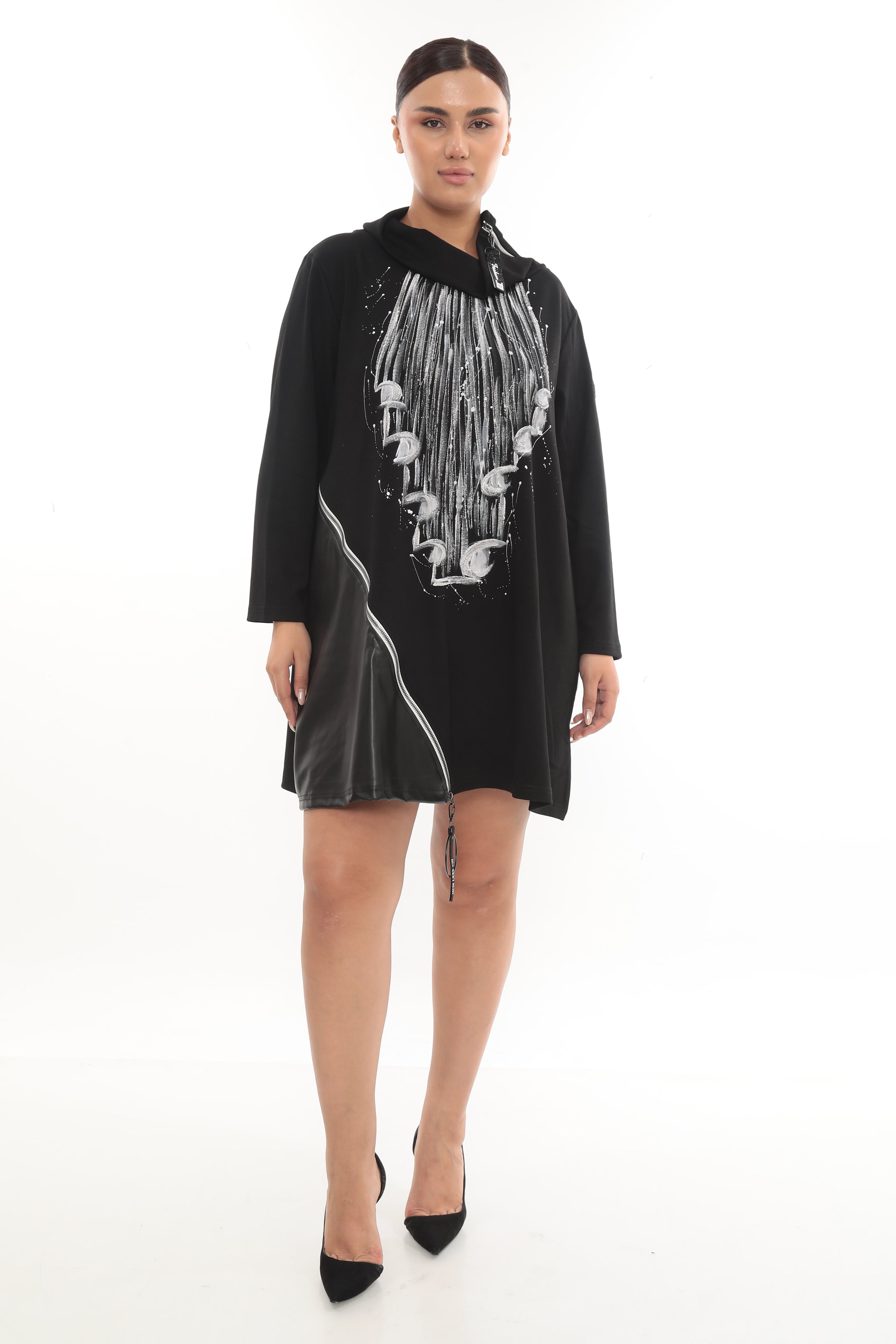 Extravagantní černá tunika s koženkovým detailem