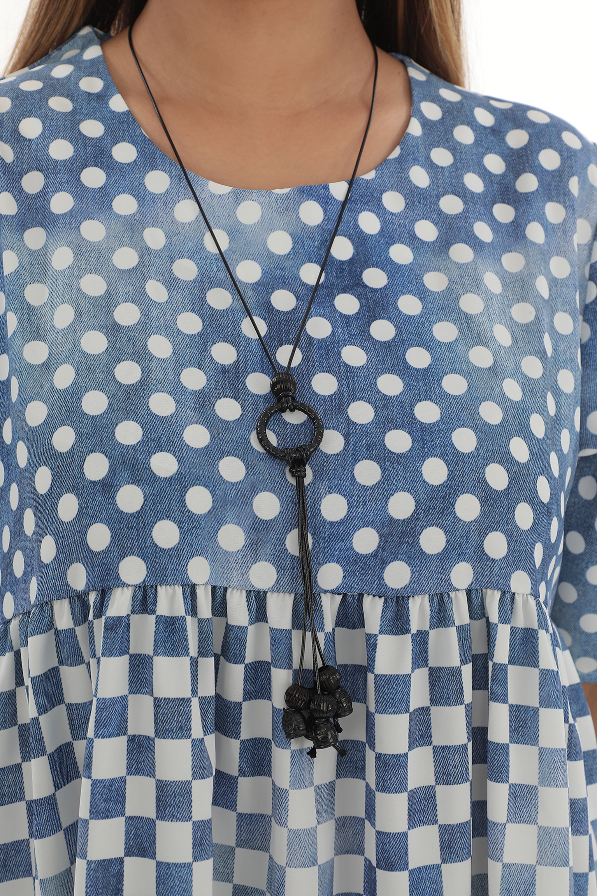 Šaty s hravým mixem vzorů