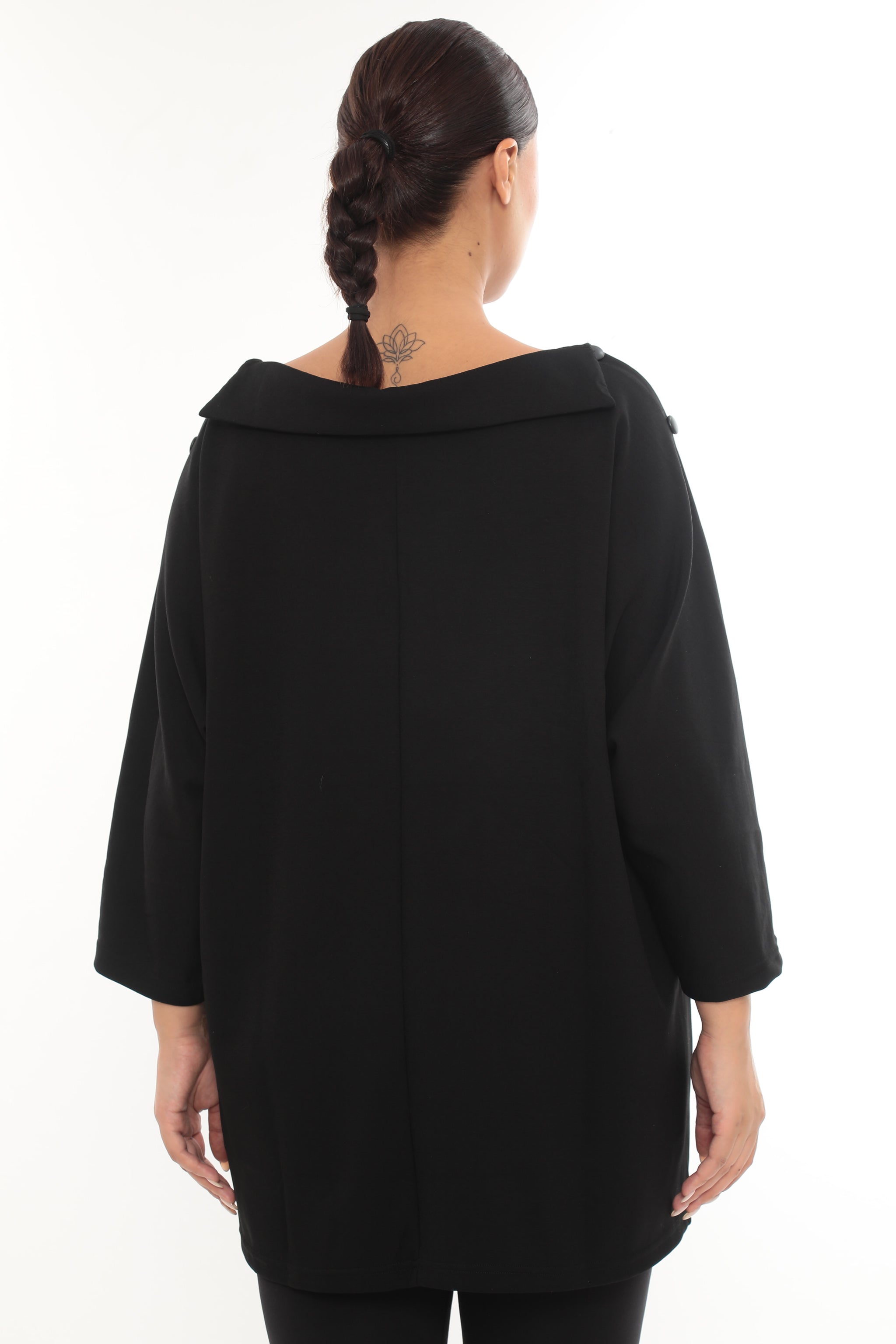 Asymetrická designová tunika s knoflíky a zlatým detailem